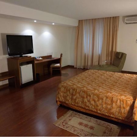 Master Plaza Hotel Barbacena Luaran gambar